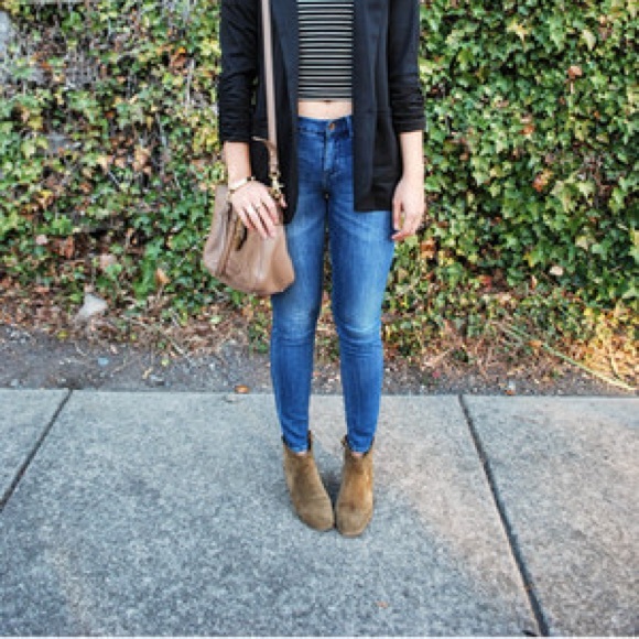 Madewell The Billie Boot in Olive Green Suede - Picture 3 of 11